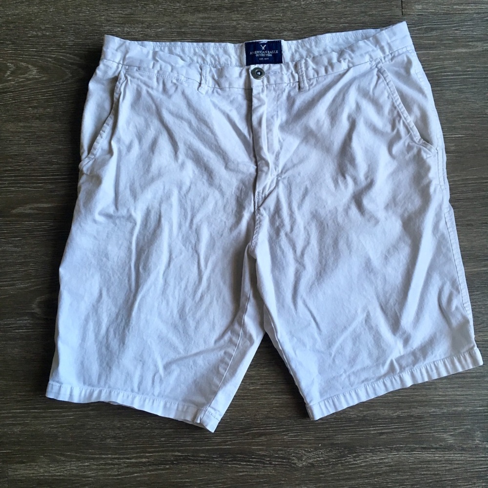 American Eagle Men’s White Prep Shorts, Size 34